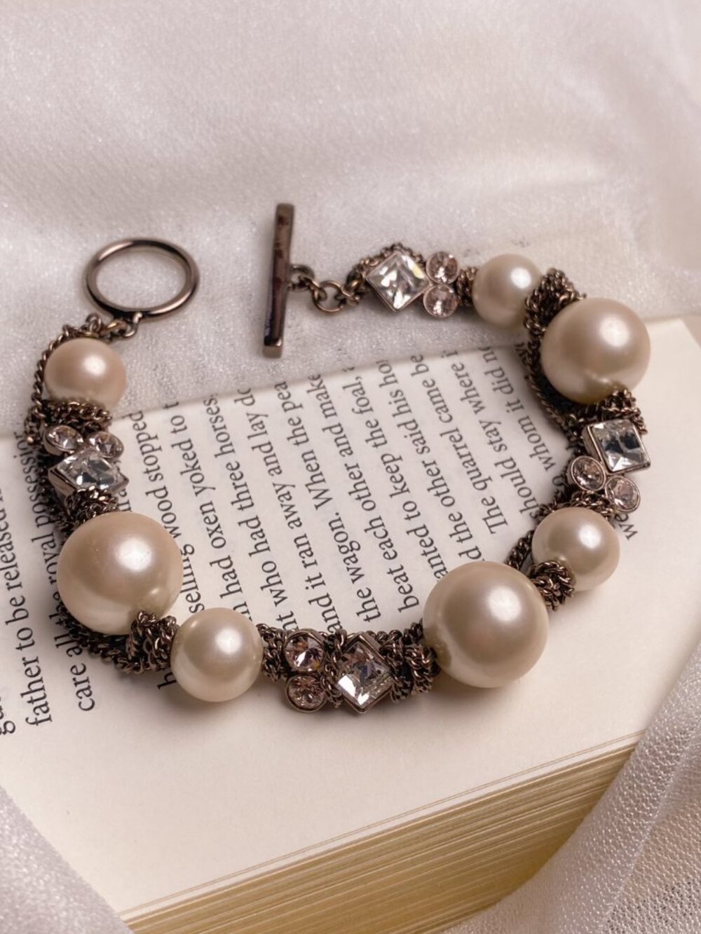 Givenchy Chunky Cream Pearl Rhinestone Jewel Copper Brown Tone Chain Bracelet